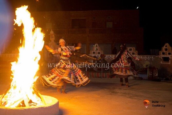 Full Day with Evening Show img 4- dunetrekking